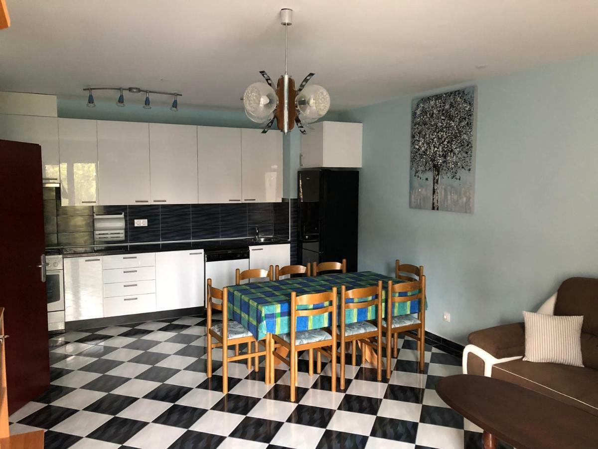 Mundial Apartments Нивице Екстериор снимка