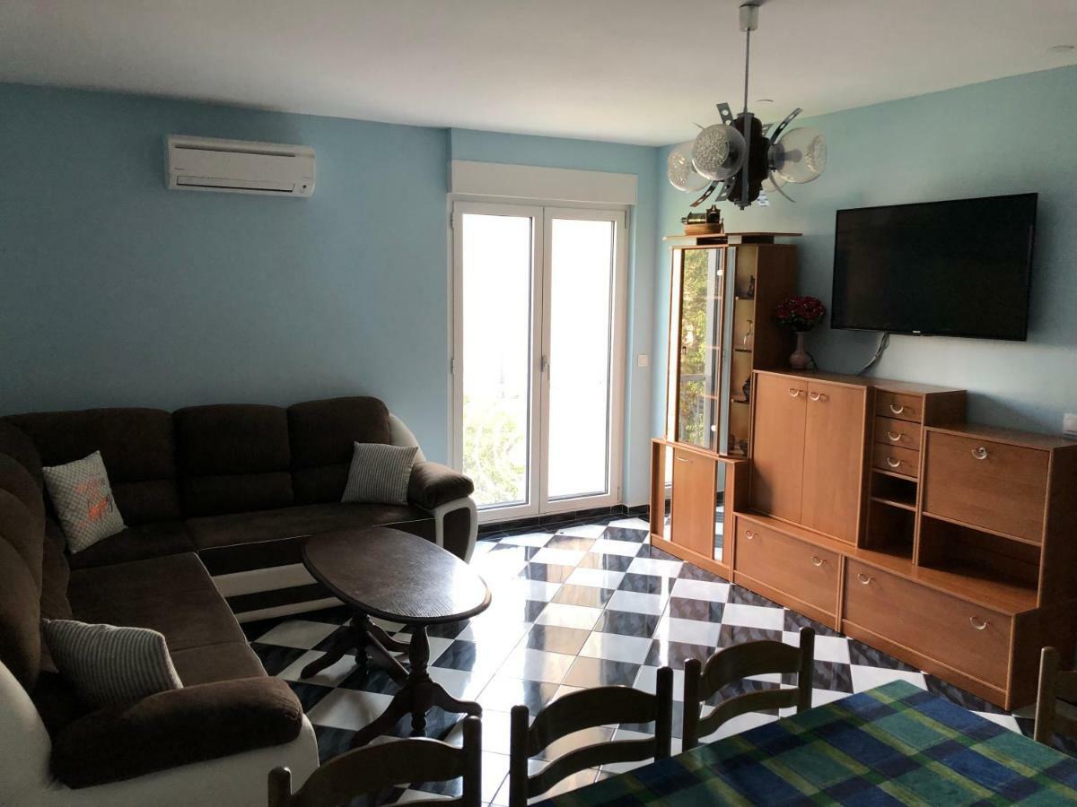 Mundial Apartments Нивице Екстериор снимка