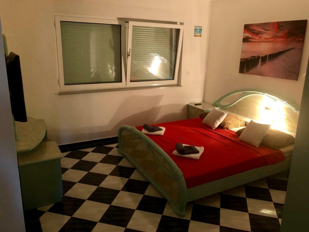 Mundial Apartments Нивице Екстериор снимка